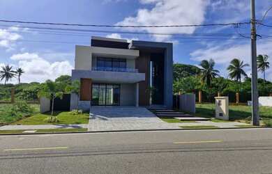 Imagem: A casa à venda possui 3 Dormitórios, 5 Banheiros, 4 Vagas
