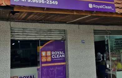 Imagem: O depósito possui 3 Vagas na garagem, 36m² de Área e está