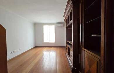 Imagem 10: Casa de Alto Padrão à Venda Condomínio Vianna Ville Granja Viana