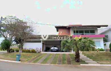 Imagem: A casa em condomínio possui 4 Dormitórios, 5 Banheiros, 5