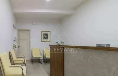 Imagem: A casa possui 3 Dormitórios, 2 Banheiros, 120m² de Área e