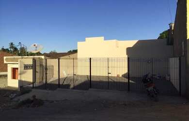 Imagem: A casa possui 2 Dormitórios, 1 Banheiro, 70m² de Área e