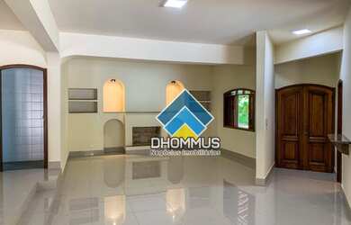 Imagem: A casa em condomínio possui 5 Dormitórios, 4 Banheiros, 5