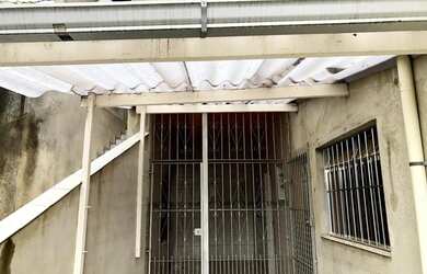 Imagem 1: Casa para venda possui 4 imoveis no Jardim Adelfiore