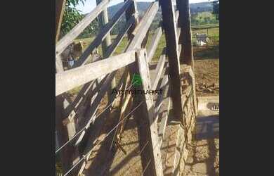 Imagem 6: Sítio em Nazário-GO. Varandae16m² de Área