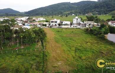 Imagem: O terreno possui 14.000m² de Área e está localizado em Penha