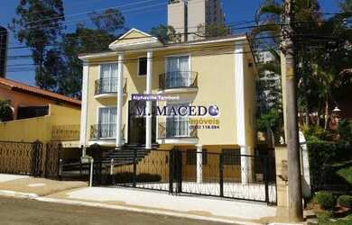 Imagem: A casa possui 4 Dormitórios, 5 Banheiros, 4 Vagas na garagem