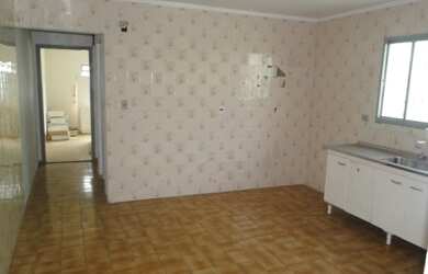 Imagem: A casa possui 2 Dormitórios, 2 Banheiros, 1 Vaga na garagem