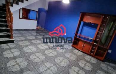 Imagem: A casa possui 4 Dormitórios, 2 Banheiros, 2 Vagas na garagem