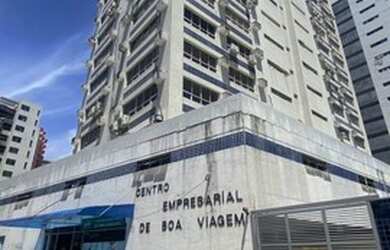 Imagem: O depósito possui 2 Vagas na garagem, 102m² de Área e está