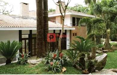 Imagem: A casa possui 5 Dormitórios, 5 Banheiros, 5 Vagas na garagem