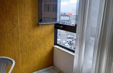 Imagem: O apartamento possui 1 Dormitório, 1 Banheiro, 1 Vaga na garagem