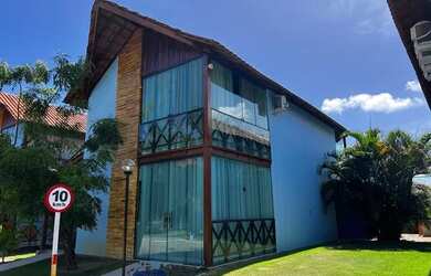 Imagem: A casa possui 5 Dormitórios, 5 Banheiros, 4 Vagas na garagem