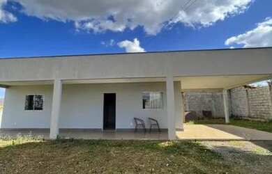 Imagem: A casa em condomínio possui 2 Dormitórios, 1 Banheiro, 100m²