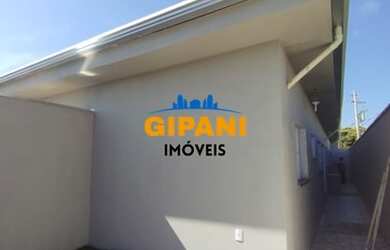 Imagem: A casa possui 2 Dormitórios, 2 Banheiros, 1 Vaga na garagem