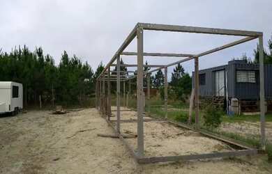 Imagem: O terreno à venda possui e está localizado em Balneário