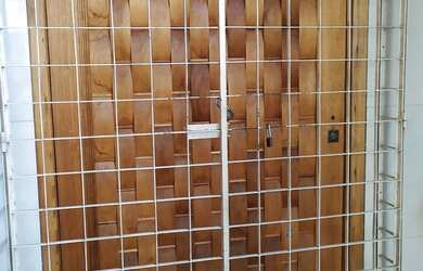 Imagem: A casa possui 2 Dormitórios, 2 Banheiros, 1 Vaga na garagem