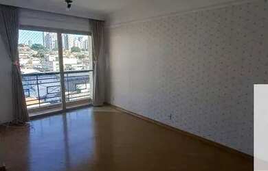 Imagem: O apartamento possui 3 Dormitórios, 1 Banheiro, 1 Vaga na garagem