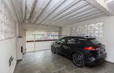 Imagem: A casa à venda possui 2 Dormitórios, 4 Banheiros, 2 Vagas