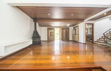 Imagem 2: Casa em Morro Santana. Piscina, Guarda roupa, Lareirae4 Vagas na garagem