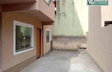 Imagem: A casa possui 2 Dormitórios, 1 Banheiro, 1 Vaga na garagem