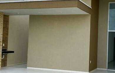 Imagem: A casa possui 2 Dormitórios, 1 Banheiro, 2 Vagas na garagem