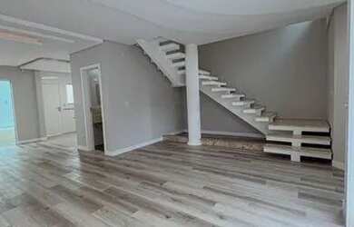 Imagem 4: AMPLA CASA ALTO PADRÃO C/ PISCINA 3 DORM NAÇÕES BC