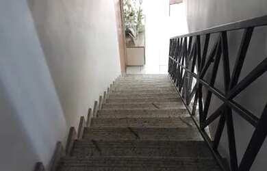 Imagem: A casa possui 4 Dormitórios, 5 Banheiros, 2 Vagas na garagem