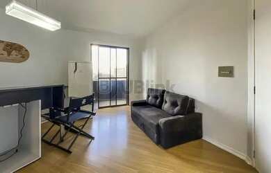 Imagem: O apartamento possui 1 Dormitório, 1 Banheiro, 1 Vaga na garagem