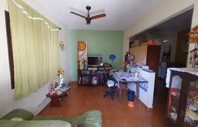 Imagem 11: Casa Frente de Rua 2 Quartos, 5 Vagas, Belo Quintal e Estrutura para Construir...