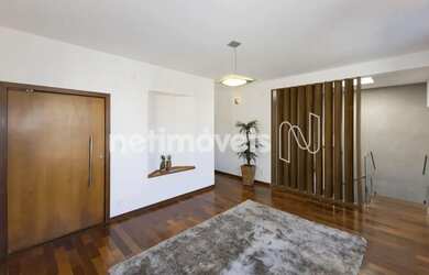 Imagem: A casa em condomínio possui 4 Dormitórios, 5 Banheiros, 2