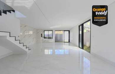 Imagem: A casa em condomínio possui 3 Dormitórios, 3 Banheiros, 2