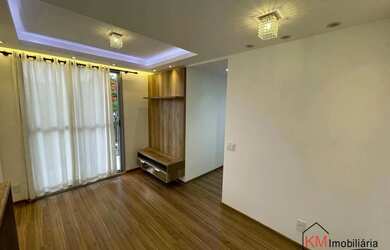 Imagem: O apartamento possui 2 Dormitórios, 1 Banheiro, 1 Vaga na garagem