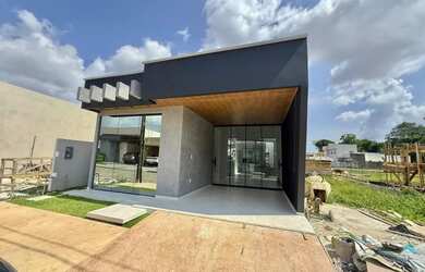 Imagem: A casa em condomínio possui 3 Dormitórios, 4 Banheiros, 2