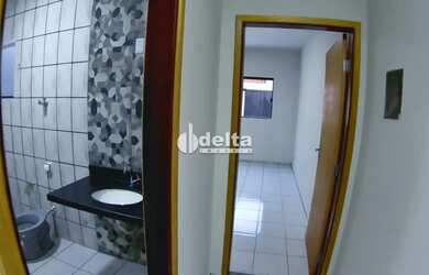 Imagem 12: Casa disponível para venda no bairro Nossa Senhora das Graças em Uberlândia...