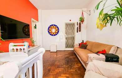 Imagem: O apartamento possui 2 Dormitórios, 2 Banheiros, 1 Vaga na