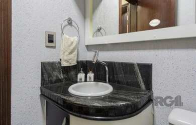 Imagem 11: Casa em Hípica. Piscina, Churrasqueira, Imóvel novoeLareira