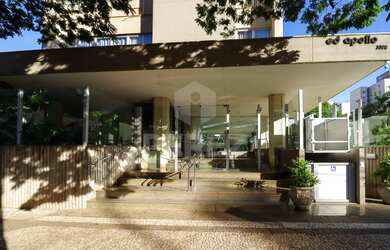 Imagem: O apartamento possui 3 Dormitórios, 2 Banheiros, 2 Vagas na