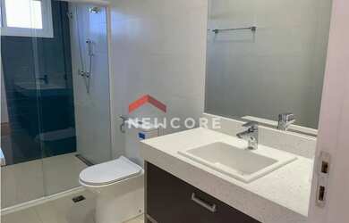 Imagem: A casa em condomínio possui 4 Dormitórios, 4 Banheiros, 4