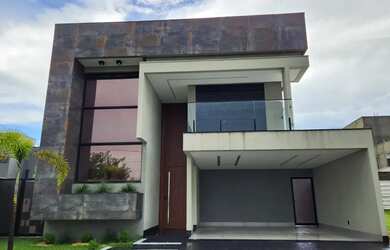 Imagem 2: Sobrado para venda possui 246 metros quadrados com 4 quartos