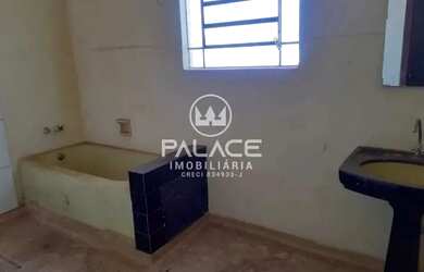 Imagem 8: Casa de rua / Residencial / Centro