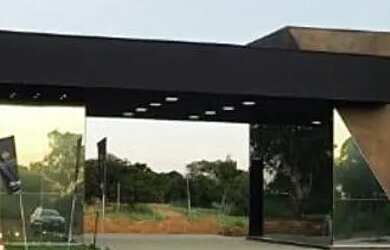 Imagem: O terreno possui 2.352m² de Área e está localizado em Maria