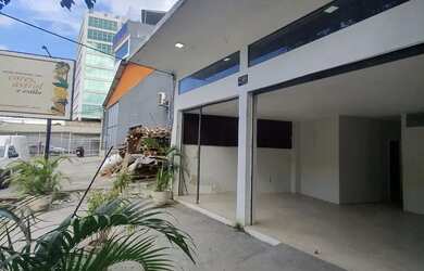 Imagem: O depósito possui 400m² de Área e está localizado em Campo