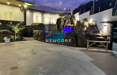 Imagem: A casa à venda possui 3 Dormitórios, 5 Banheiros, 5 Vagas