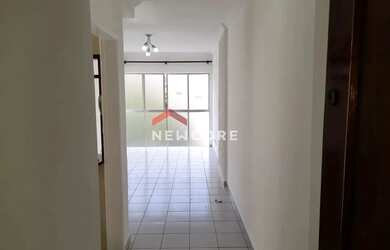 Imagem: O apartamento possui 1 Dormitório, 1 Banheiro, 1 Vaga na garagem