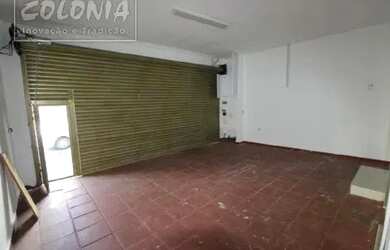 Imagem: O depósito possui 3 Vagas na garagem, 167m² de Área e está