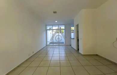 Imagem: A casa em condomínio possui 3 Dormitórios, 3 Banheiros, 2