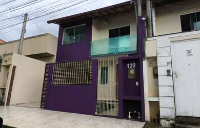 Imagem: A casa possui 4 Dormitórios, 5 Banheiros, 4 Vagas na garagem