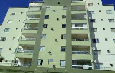 Imagem: O apartamento possui 4 Dormitórios, 1 Banheiro, 1 Vaga na garagem