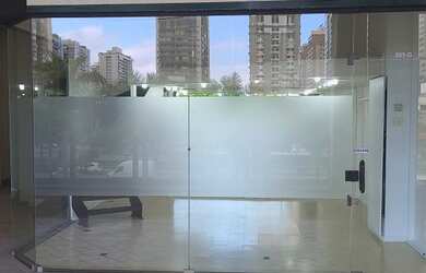 Imagem: O depósito possui 1 Vaga na garagem, 34m² de Área e está